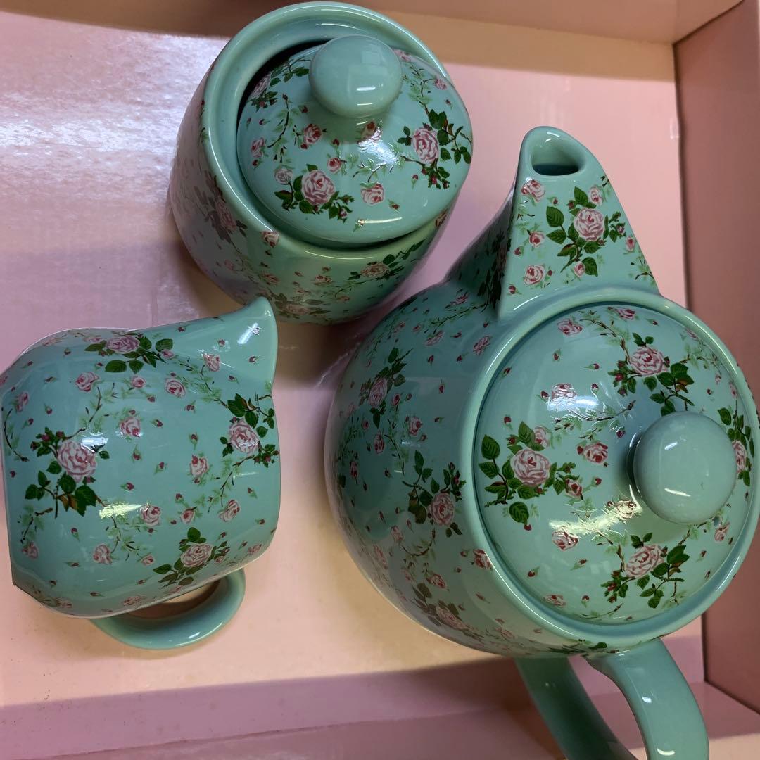 ピンクハウス　ヴィンテージ食器セット　未使用　ミントグリーンの薔薇柄ティーセット