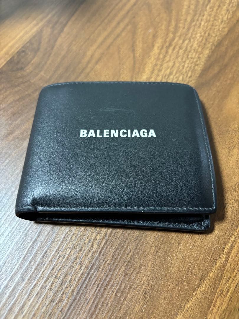 バレンシアガ　財布　三つ折り