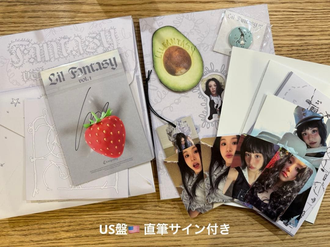 TWICE チェヨン ソロアルバム US盤 直筆サイン付き