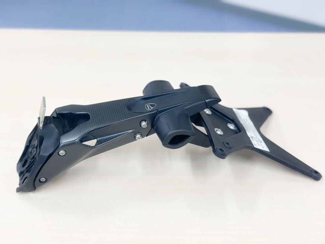 Ducati パニガーレV4 ストリートファイターV4カーボンショートフェンダー