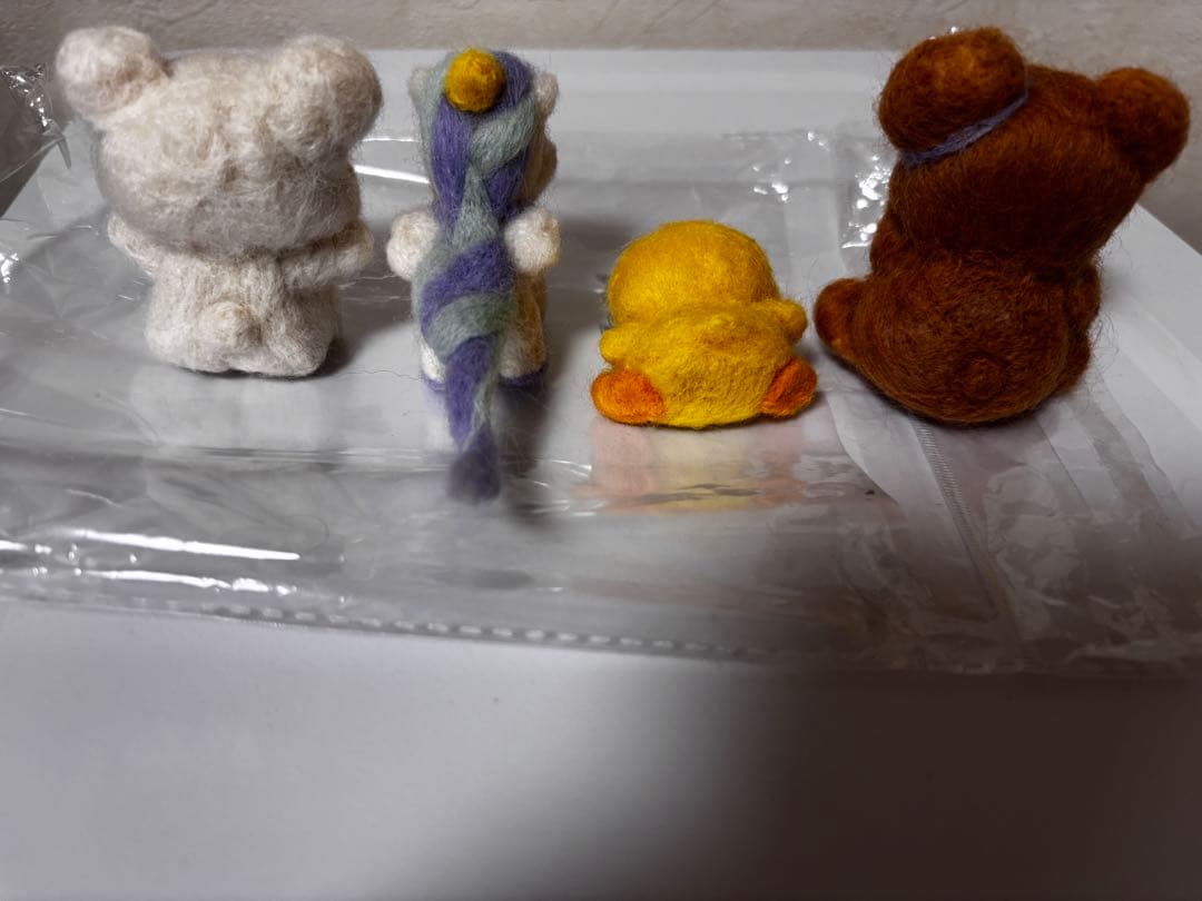 【クマ】【製作番号　no.2茶　no.3白】羊毛フェルト ぬいぐるみ 2色セット