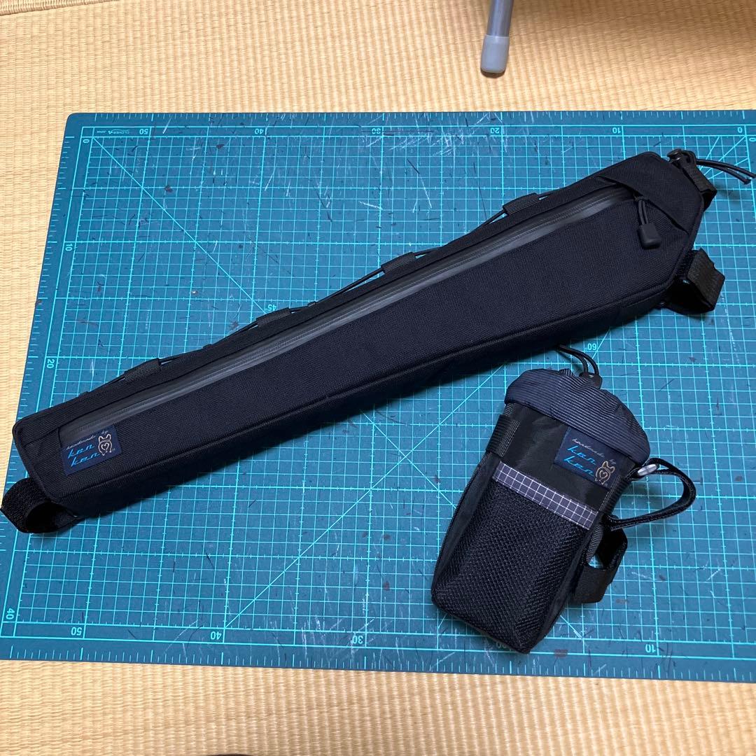 htのハンドメイドフレームバッグ