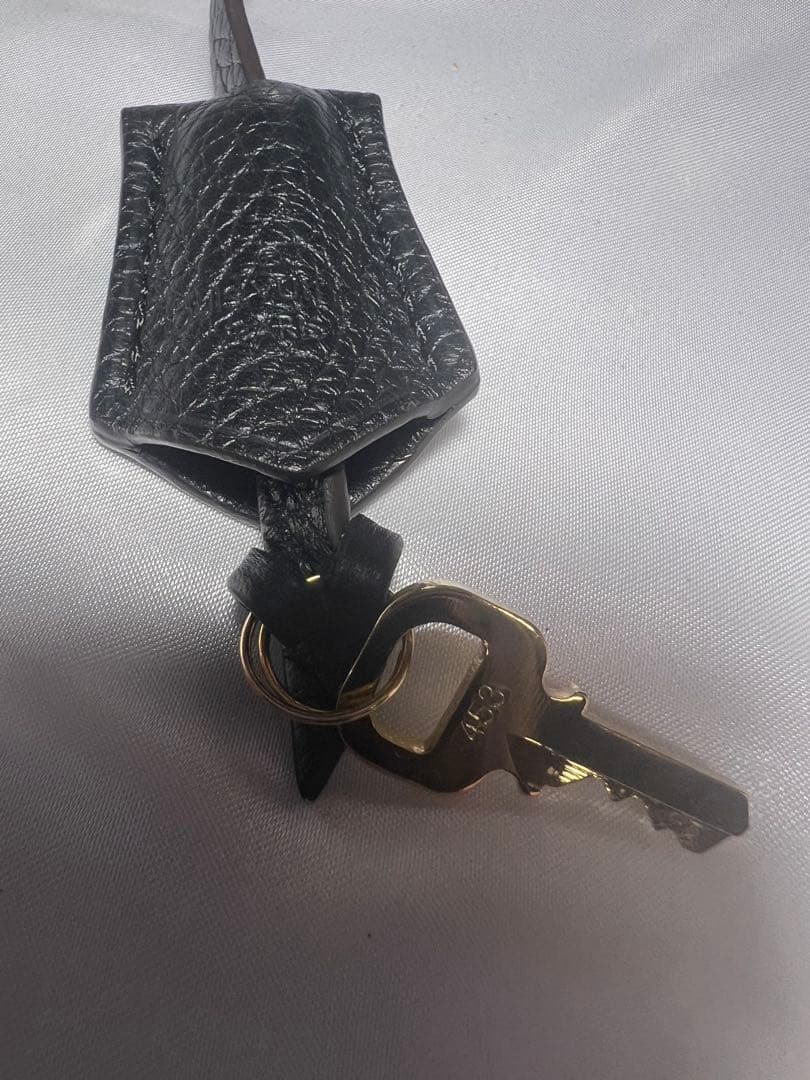 ルイ・ヴィトン クロシェット　カデナ　鍵✖️1
