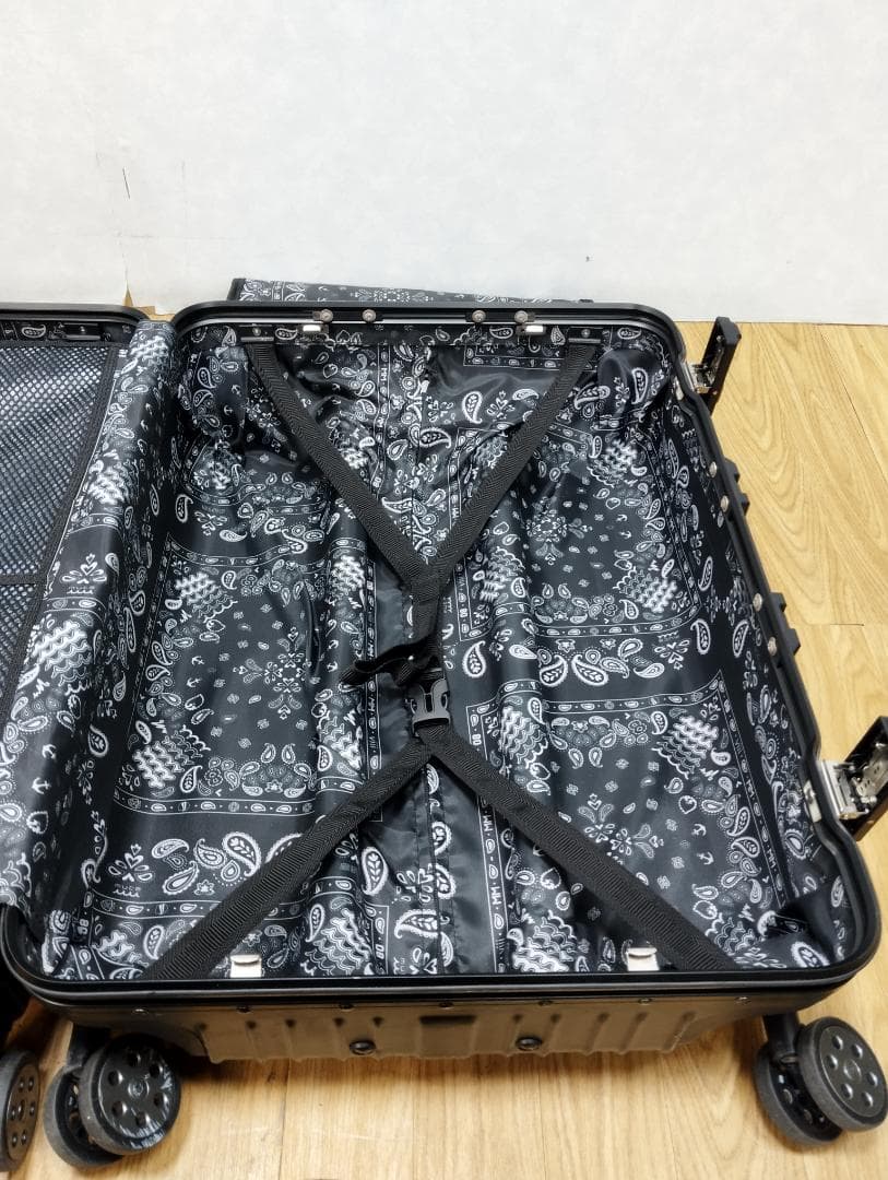 Y♢684 MUTA MARINE スーツケース PAINTESQUE ピンク