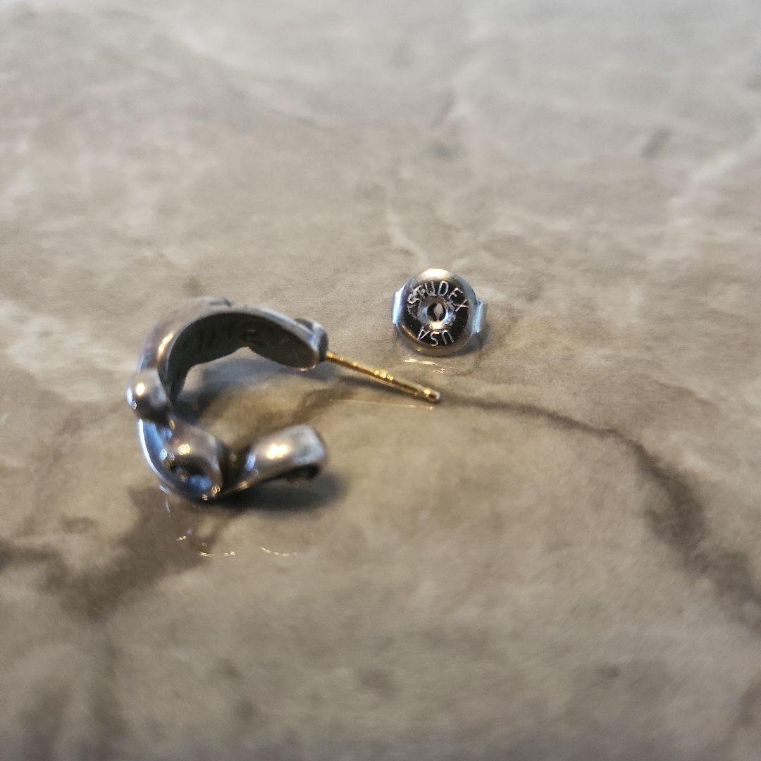 ビルウォールレザー　ピアス　ウェーブ