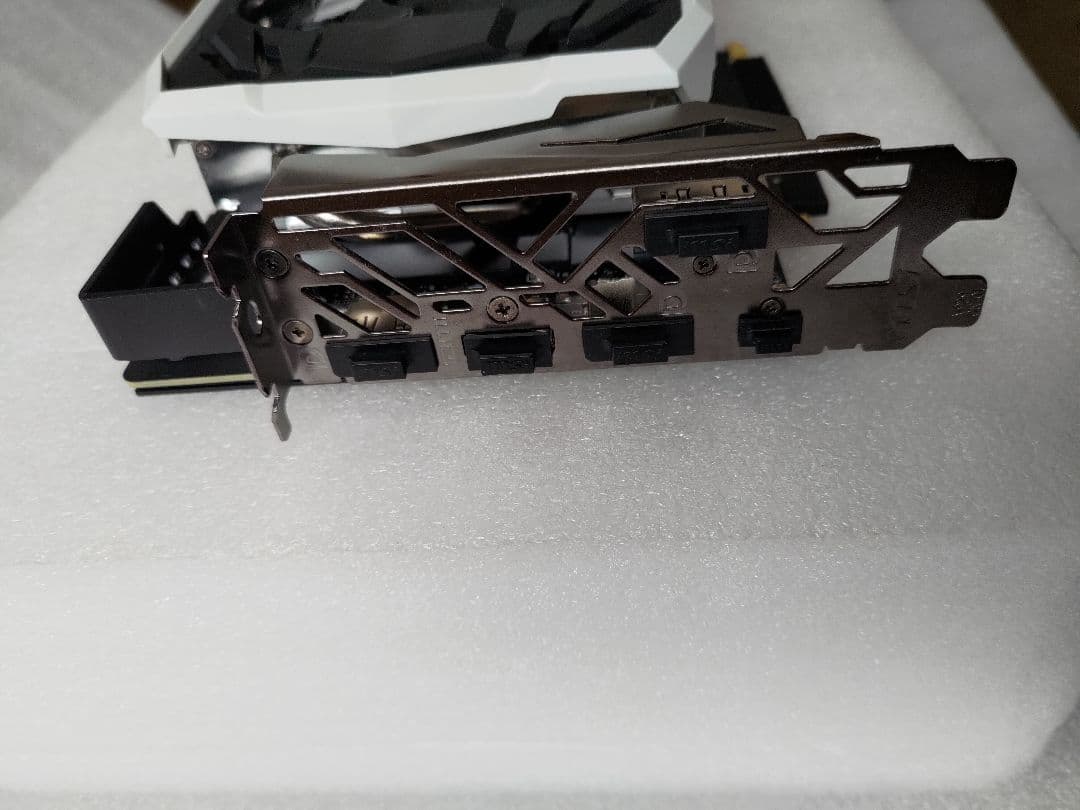 グラフィックボード・グラボ・ビデオカード MSI GeForce RTX2070 ARMOR 8G