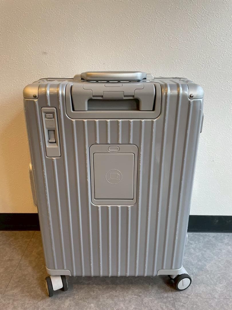 リベティ多機能キャリーケース【エナメルシルバーSサイズ】26