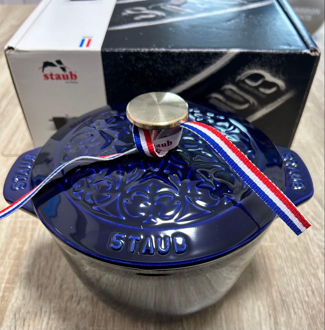 STAUB / ラ•ココット de GOHAN M Lilyグランブルー