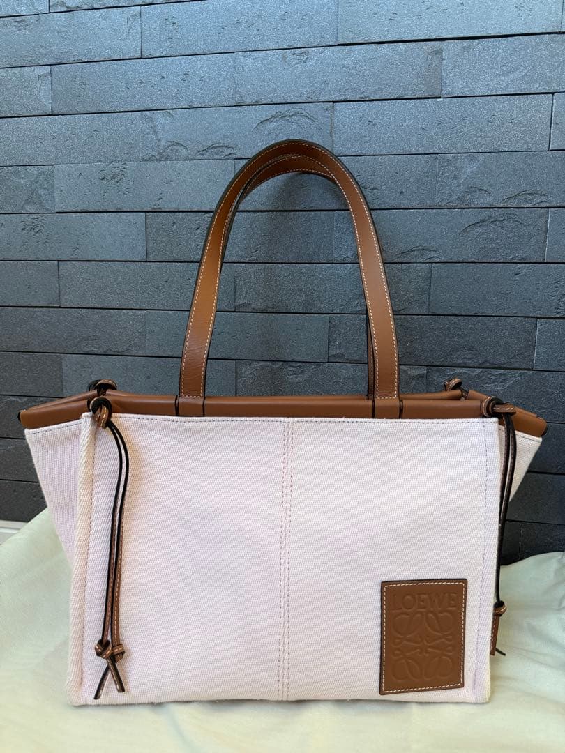 ロエベ クッショントート LOEWE