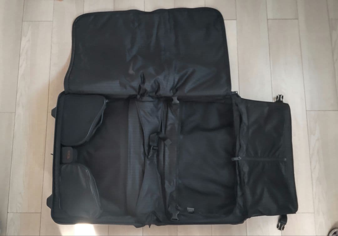 TUMIブラック ナイロン キャリーケース2～3泊