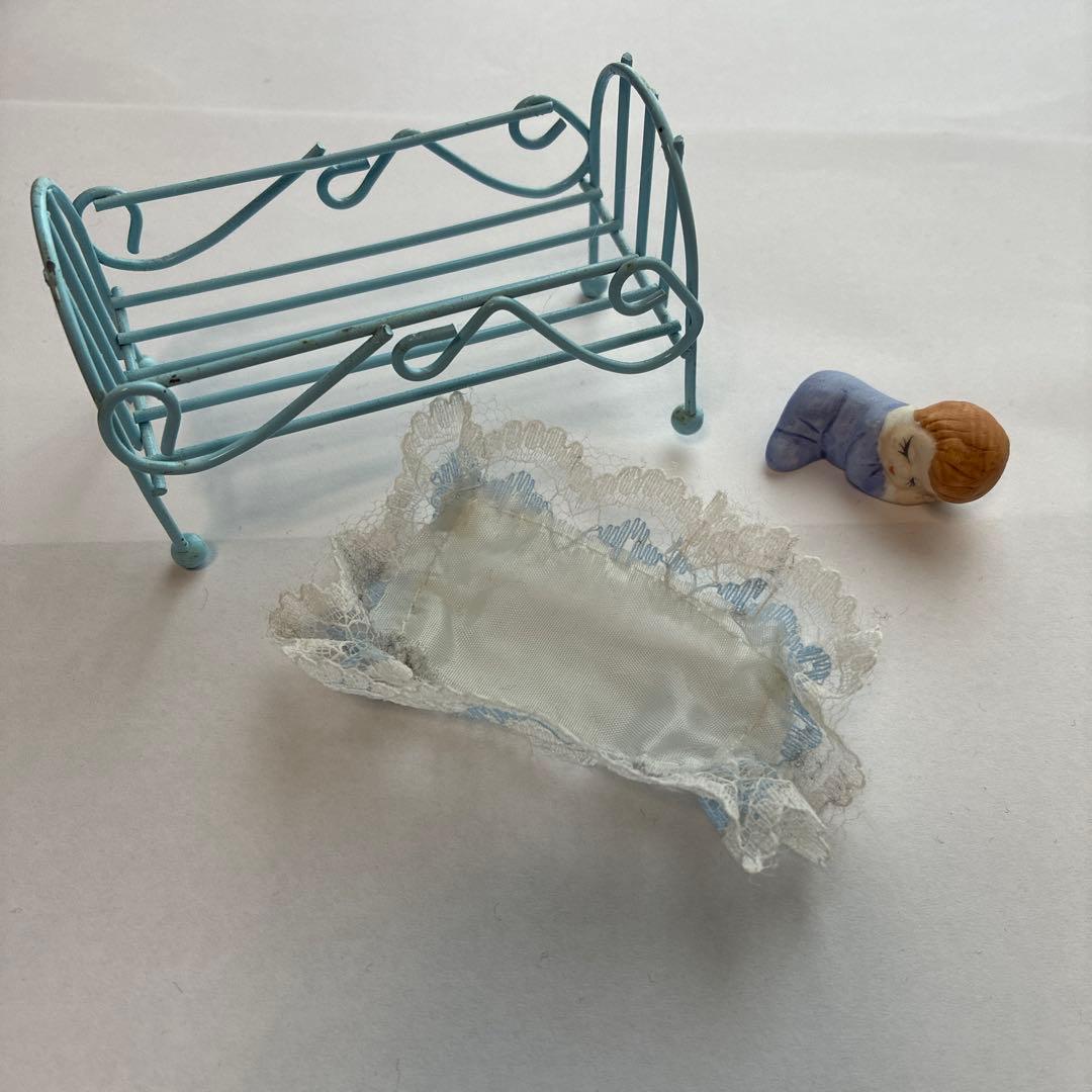 ★10希少　赤ちゃん　置物　ねんね　ベビーベット　かわいい　アンティーク　レース
