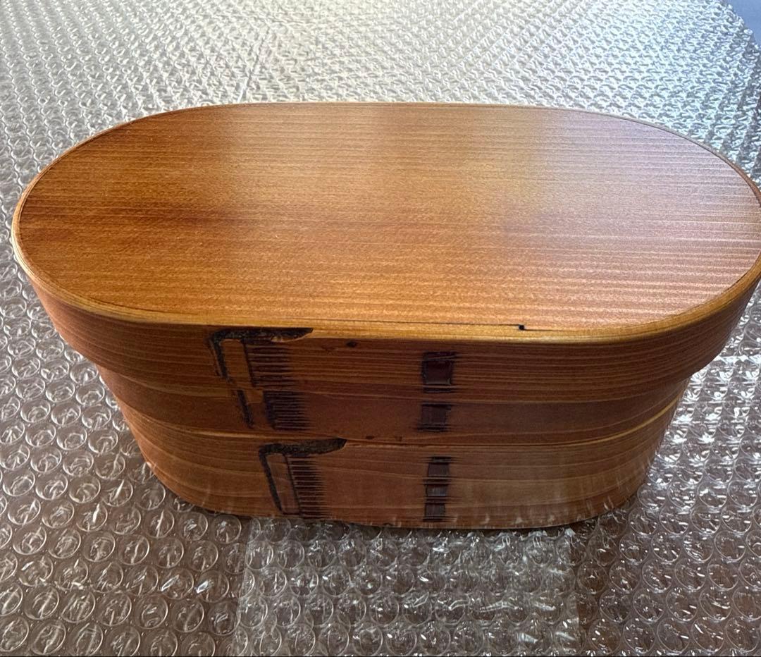 ぬし熊　摺り漆塗り　小判型二段弁当箱