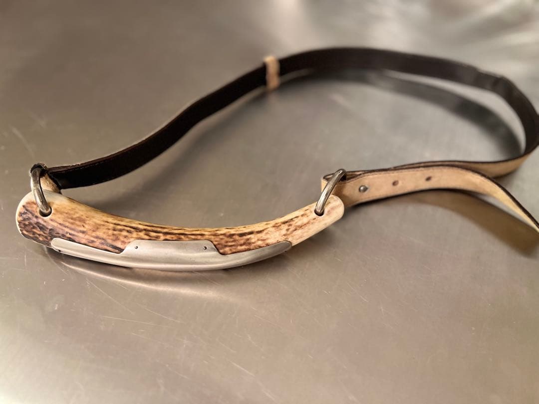 イヴ・サンローラン　リヴゴーシュ　モンバサ　ベルト