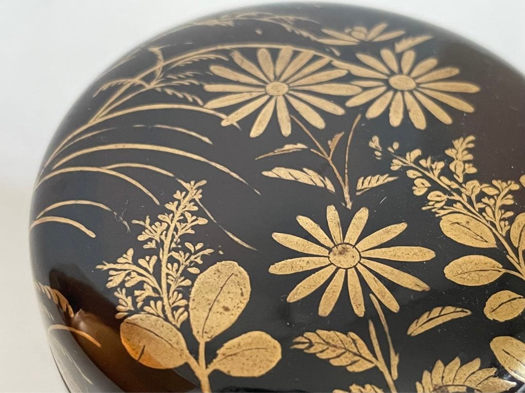 骨董　アンティーク　蒔絵　菊　萩　花文様　棗　箱なし　古蒔絵　時代蒔絵　秋草