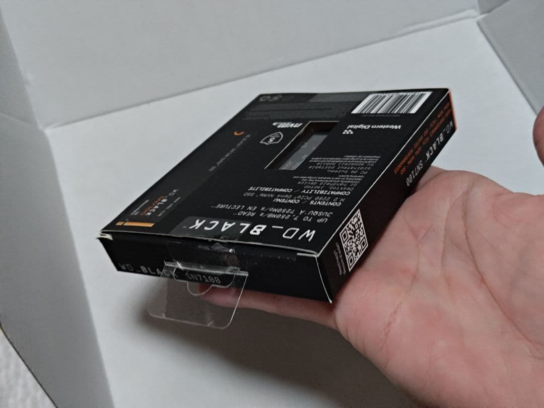 WD_BLACK SN7100 1TB NVMe M.2 Gen4 付属品完備