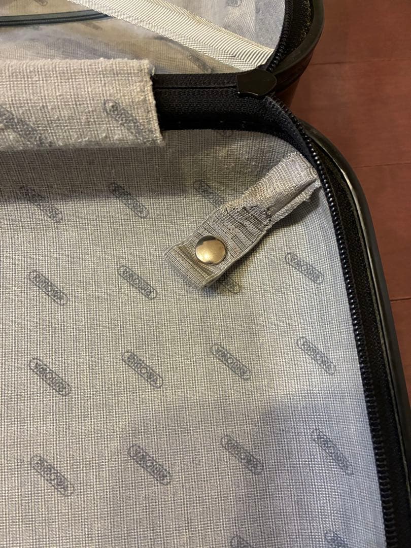 【貴重な廃盤モデル/中古】リモワ RIMOWA SALSA 55cm 機内持込可