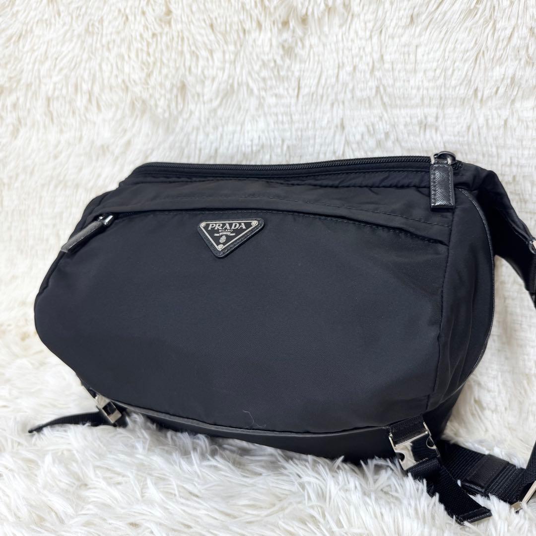 プラダ ショルダーバッグ ボディバッグ 2VH994 三角ロゴ サフィアーノ