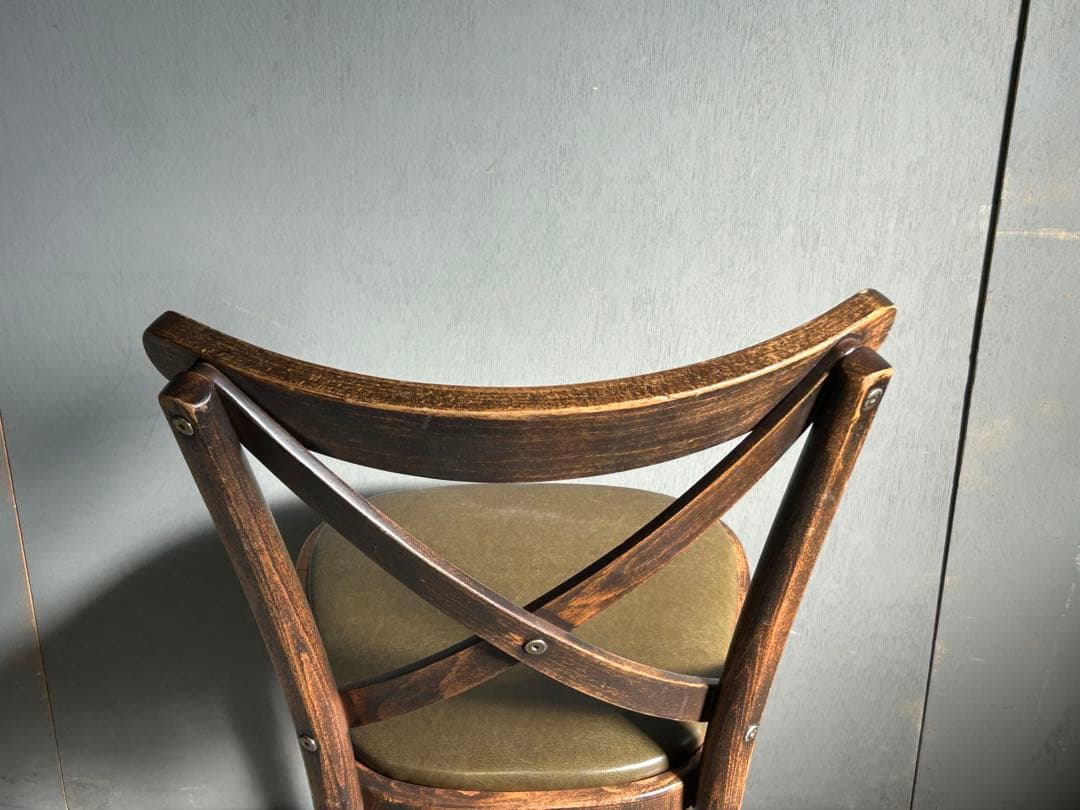 ① TON トン　クロスバックチェア　アンティーク　ヴィンテージ　チェコ　YK