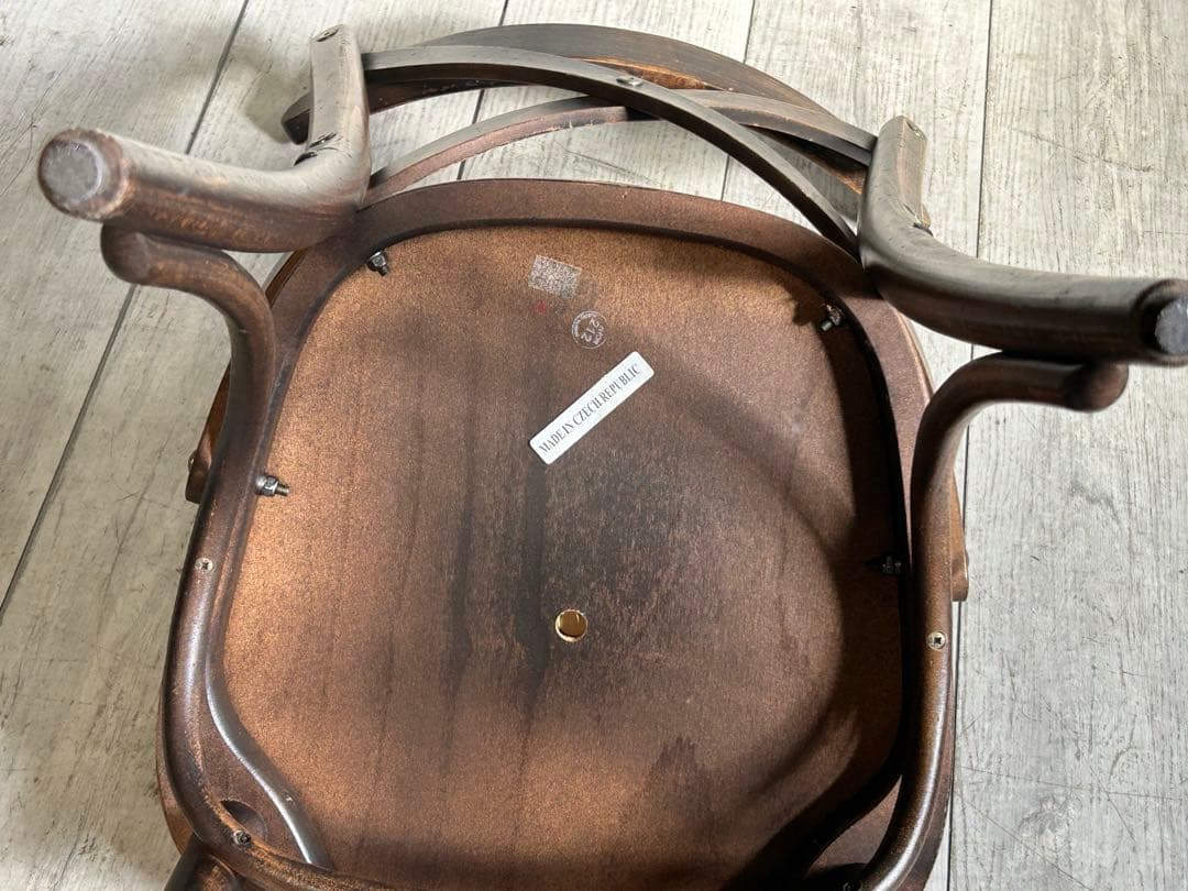 ① TON トン　クロスバックチェア　アンティーク　ヴィンテージ　チェコ　YK