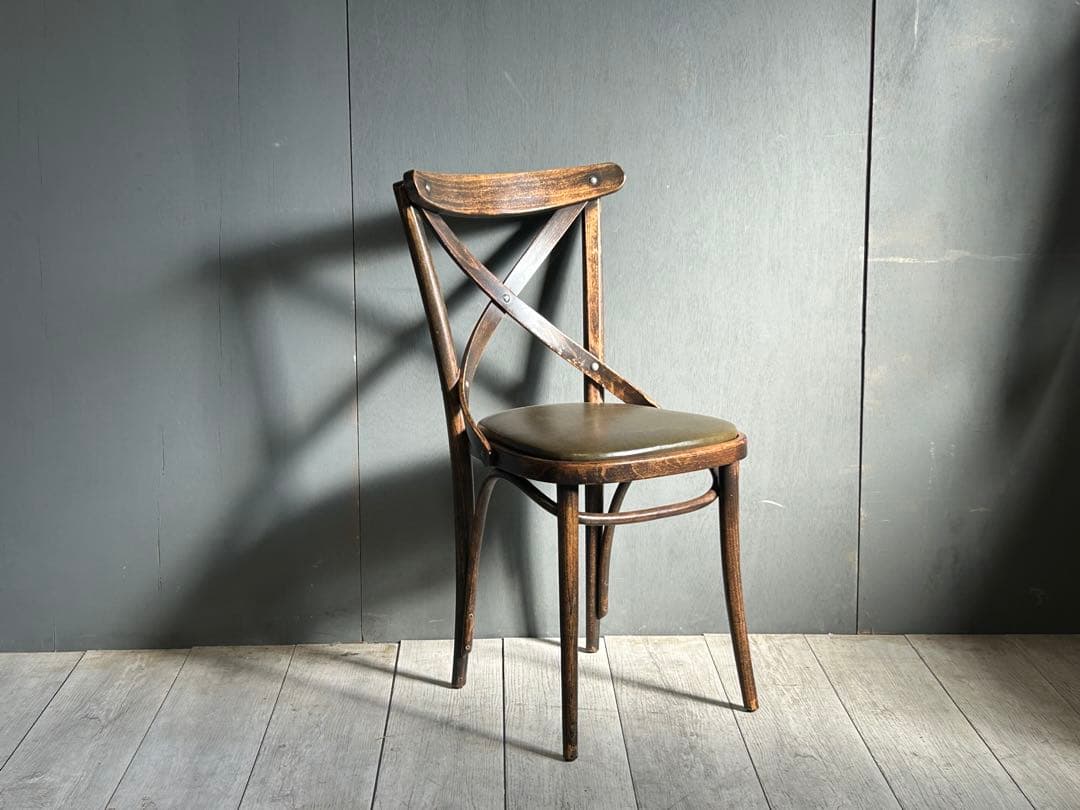 ① TON トン　クロスバックチェア　アンティーク　ヴィンテージ　チェコ　YK