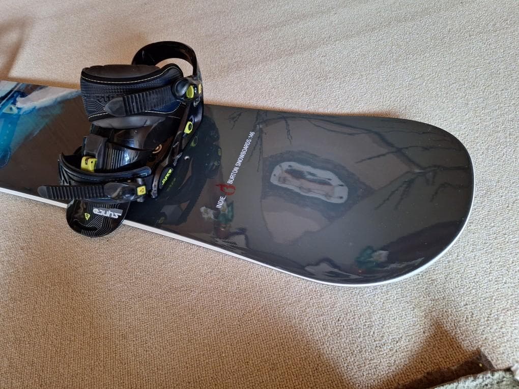 美品！スノーボード BURTON INDIE 146サイズ ビンディング付き