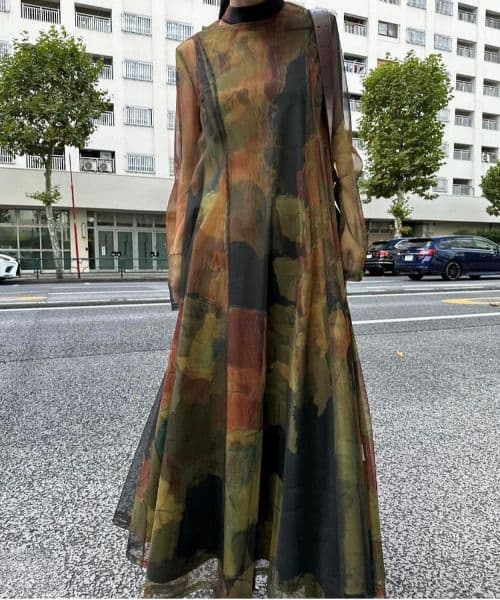 新品 UND GYPSUM ART DRESS