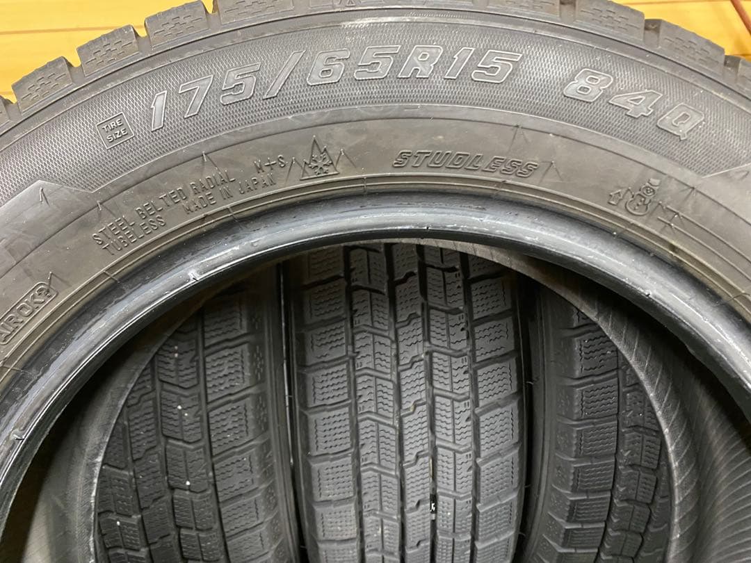 175/65R15・スタッドレスタイヤ4本　アクア、フィット、シエンタなど・中古