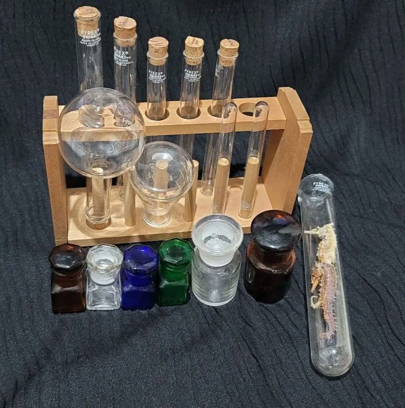 ヴィンテージ 薬瓶と試験管とタツノオトシゴ標本のセット レア