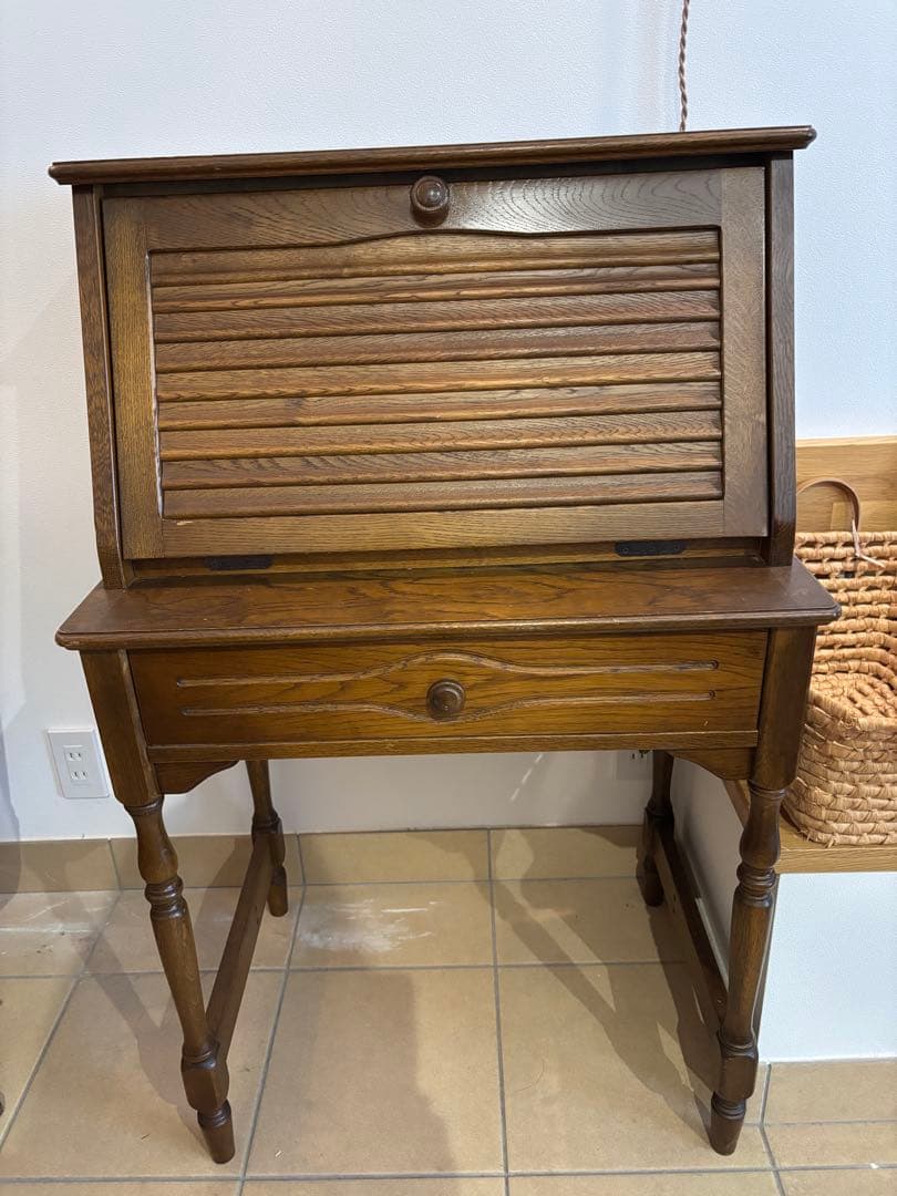 木製ライティングデスク スライド扉付き