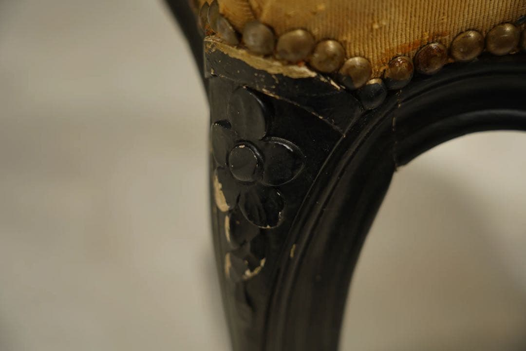 ルイ15世様式　フランス　アンティーク　ロココ　バロック　プチポワン　刺繍