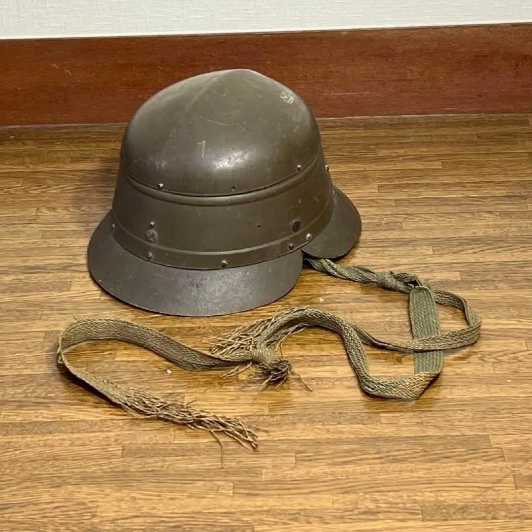 軍隊ヘルメット