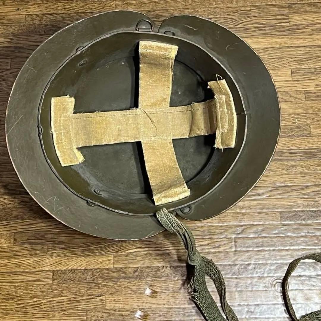 軍隊ヘルメット