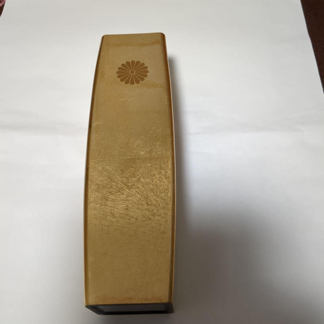 花瓶　ゴールド色系