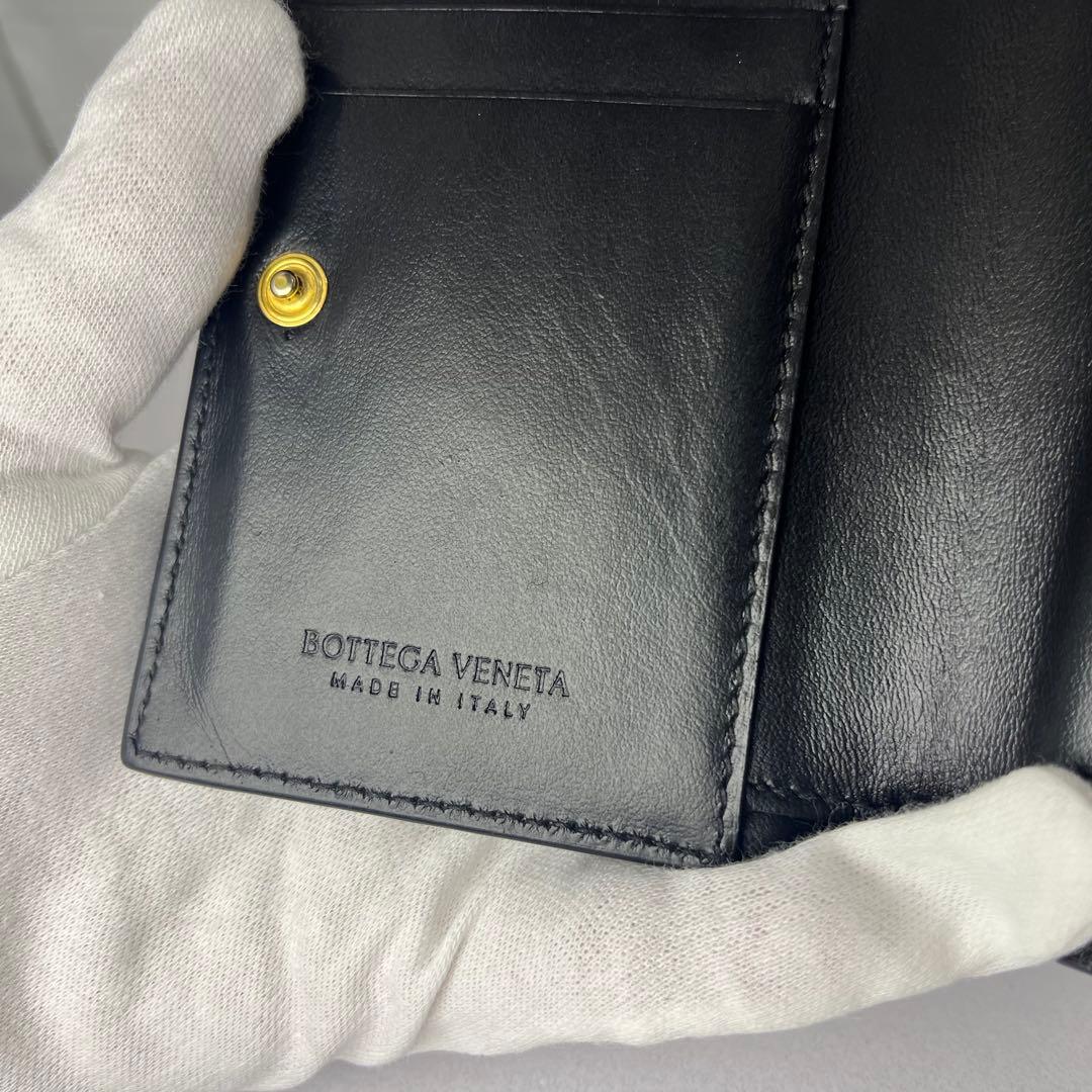 BOTTEGA VENETA 二つ折り財布 イントレチャート ブラック 美品