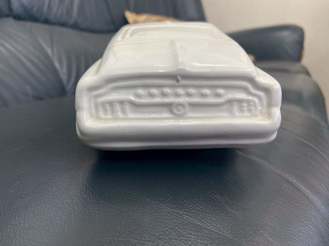 SELETTI 車の置物　陶器　イタリア製