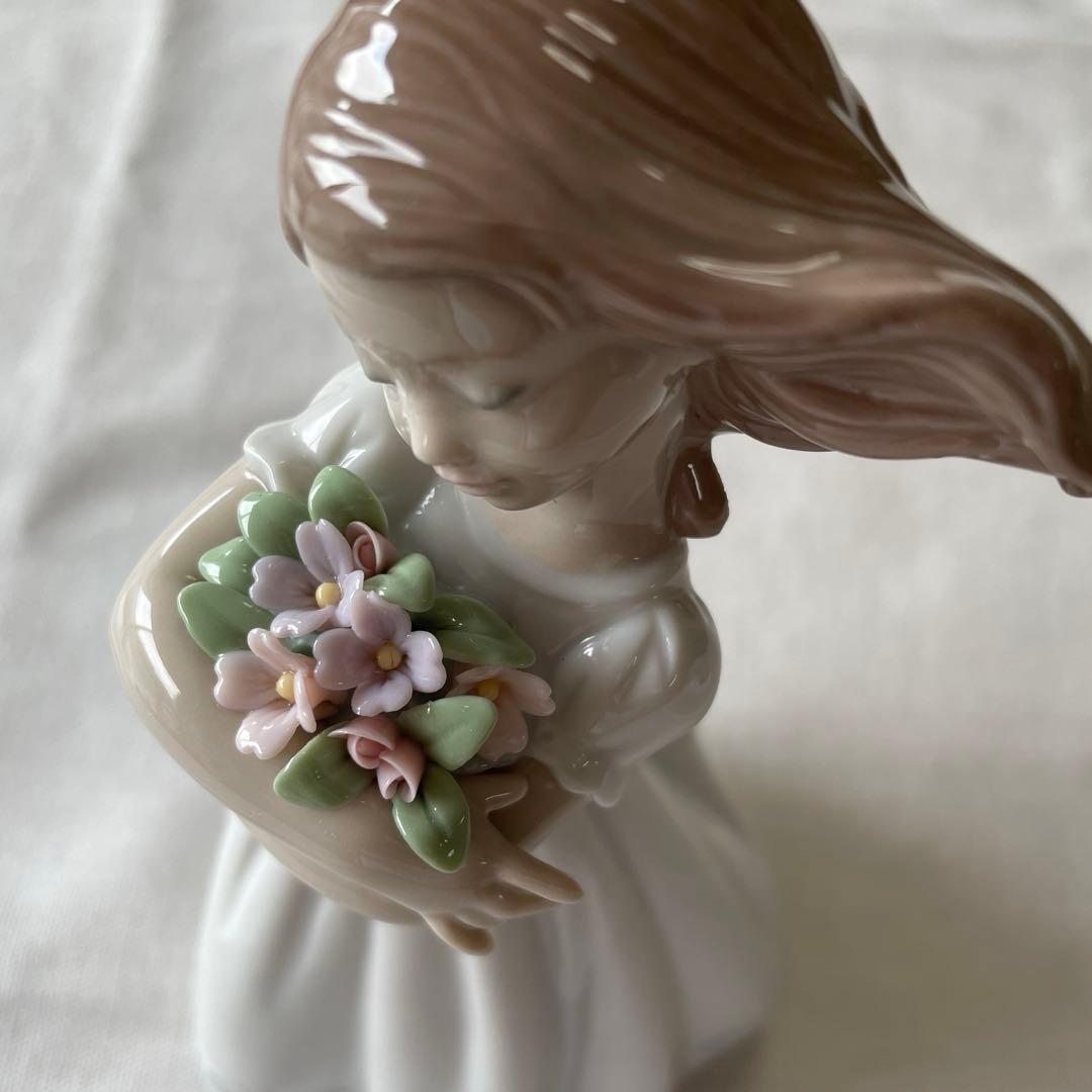 LLADRO Utopia さわやかな風 陶器