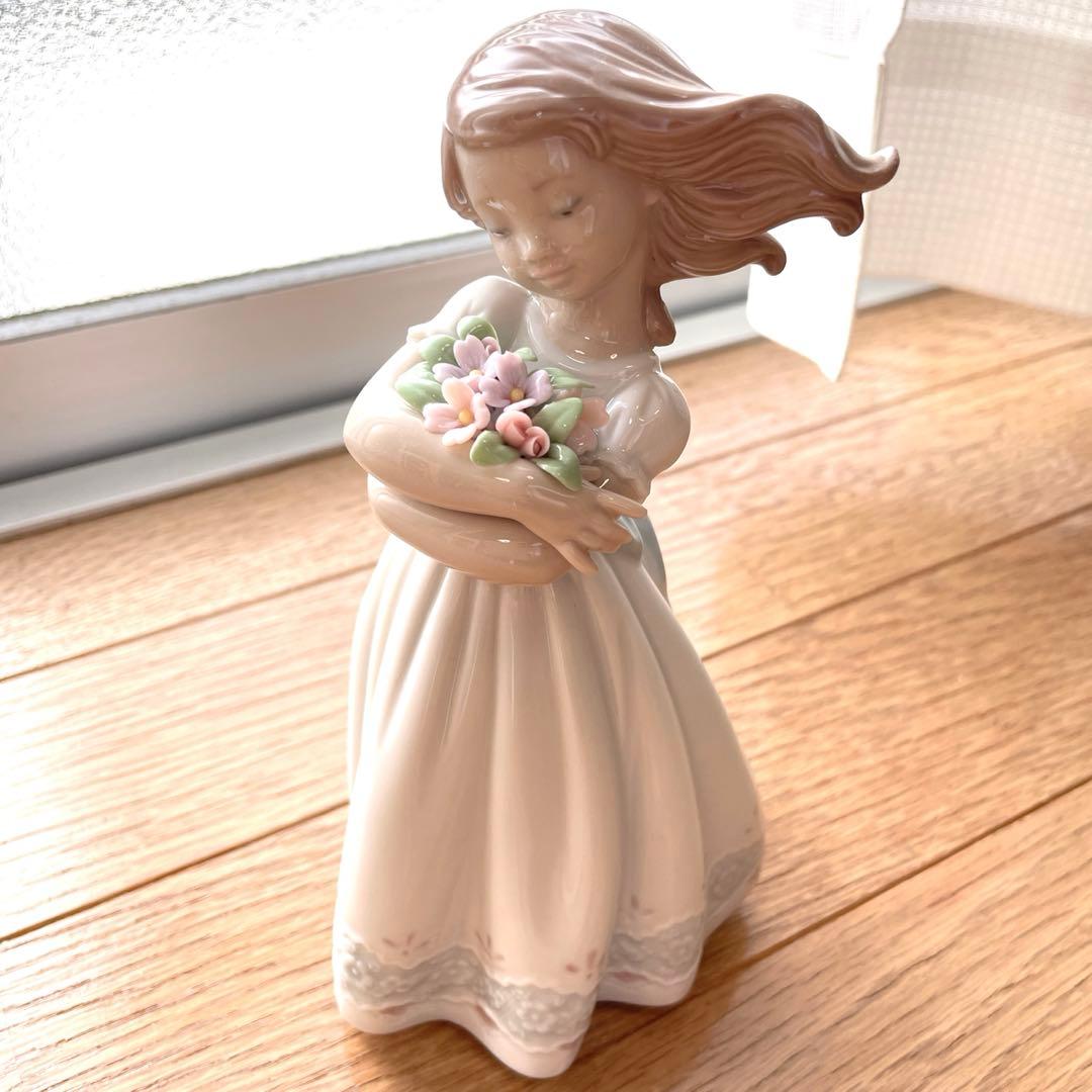 LLADRO Utopia さわやかな風 陶器