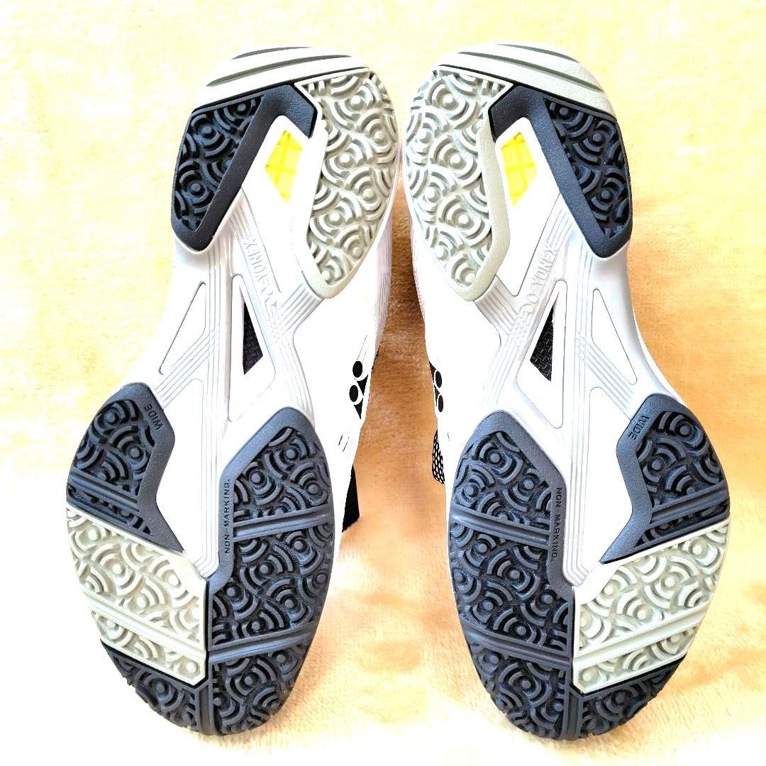 新品未使用 ヨネックス テニスシューズ パワークッション ソニケージ2 25.5