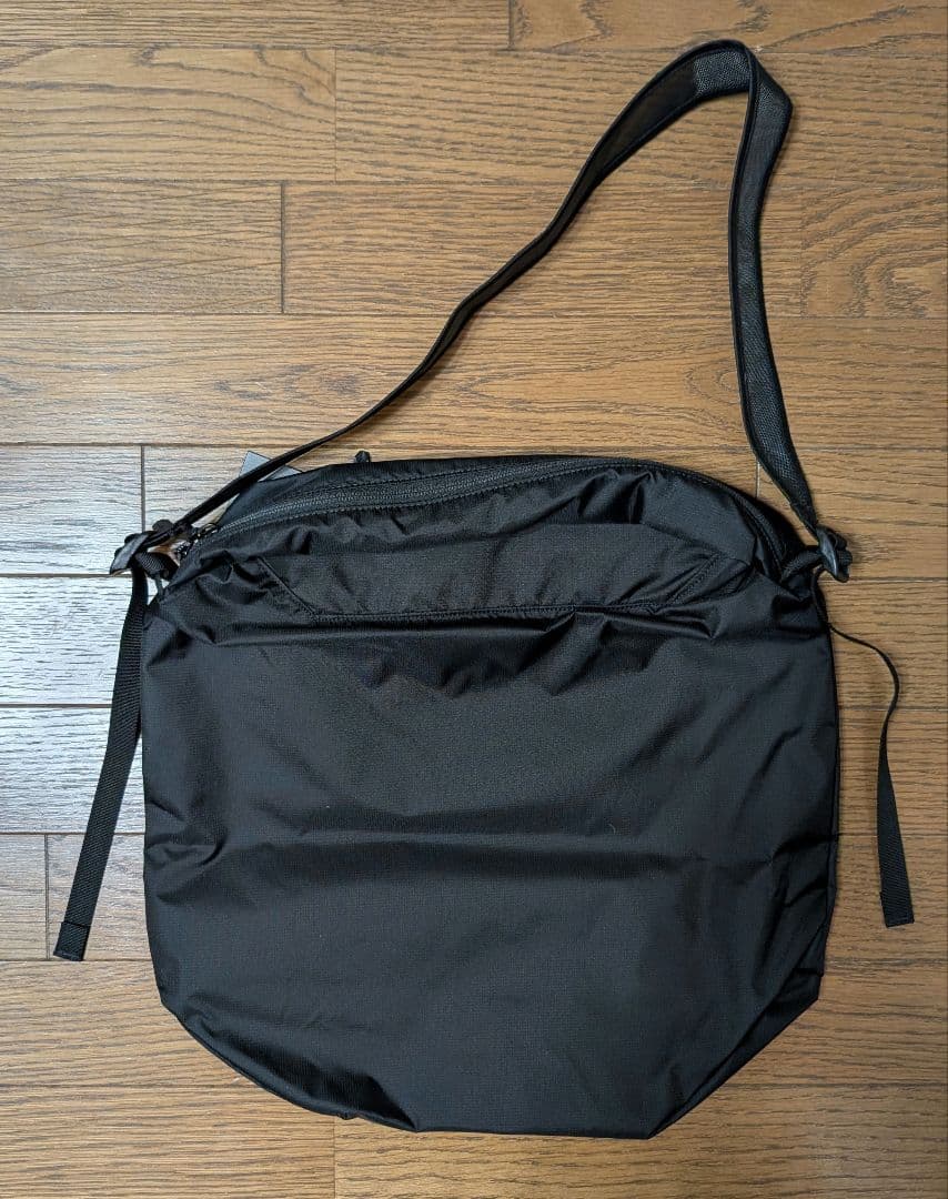 アークテリクス HELIAD 12L TOTE 未使用タグ付き ヒリアド12