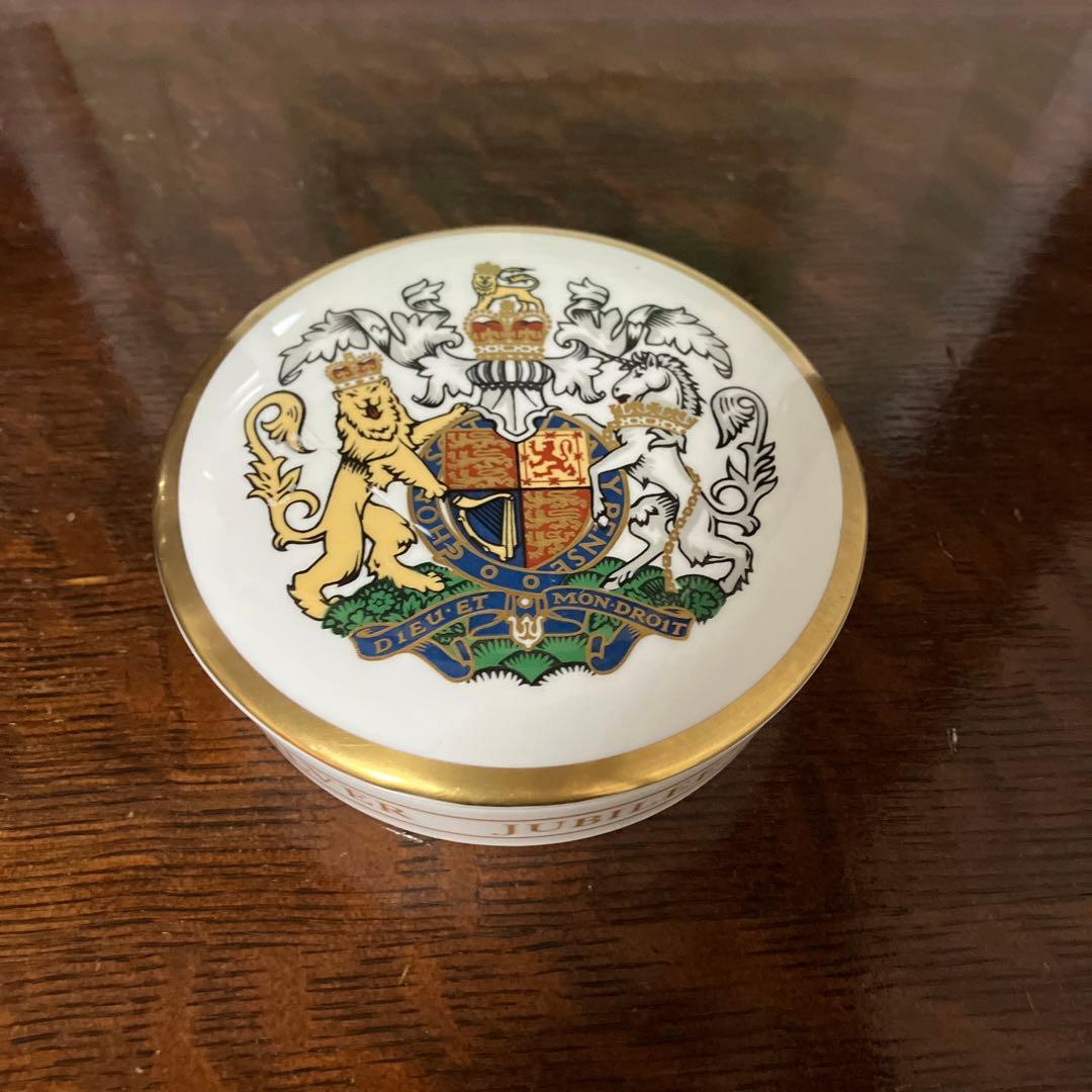 レア品　エリザベス女王在位25周年　シルバージュビリー　コールポートトリンケット