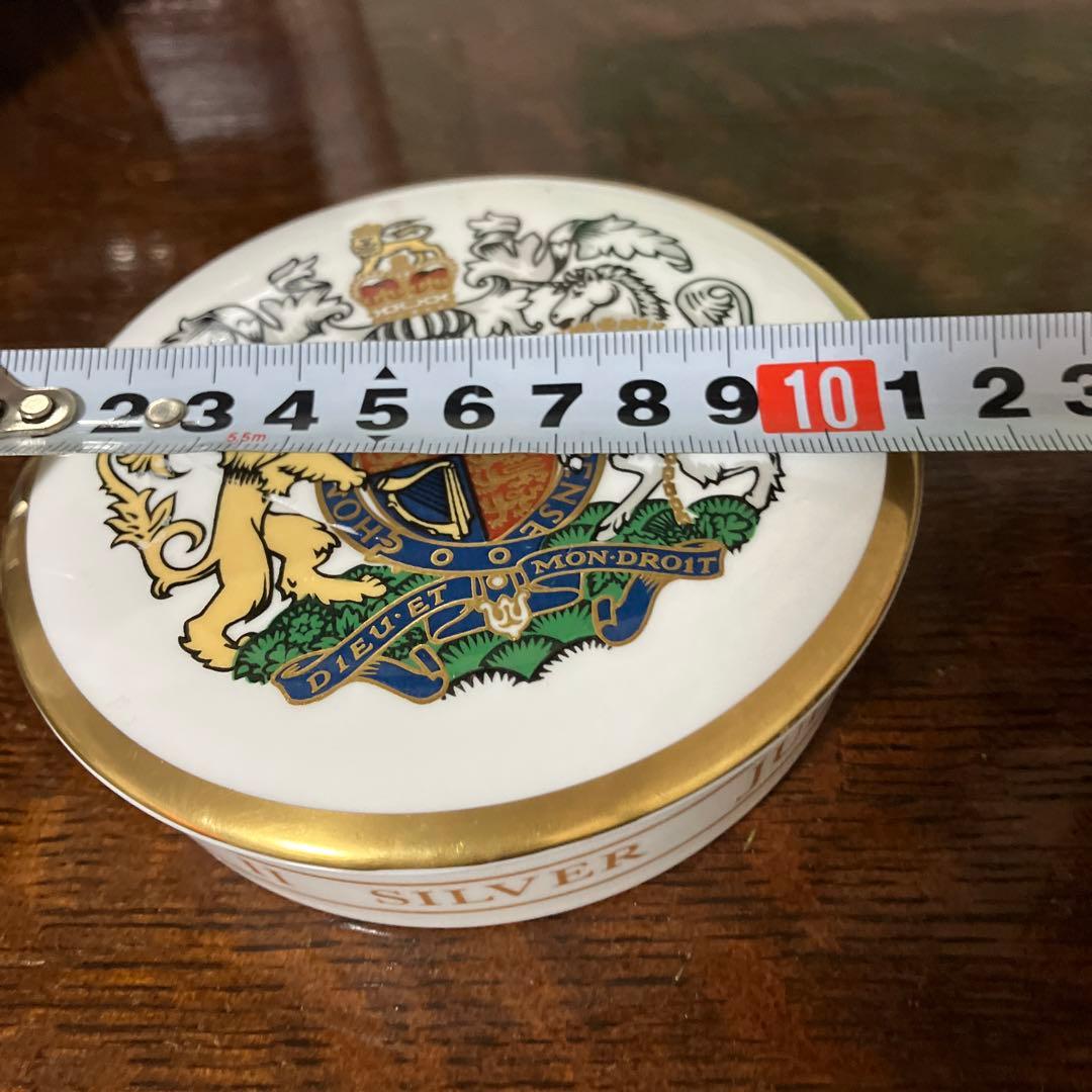 レア品　エリザベス女王在位25周年　シルバージュビリー　コールポートトリンケット