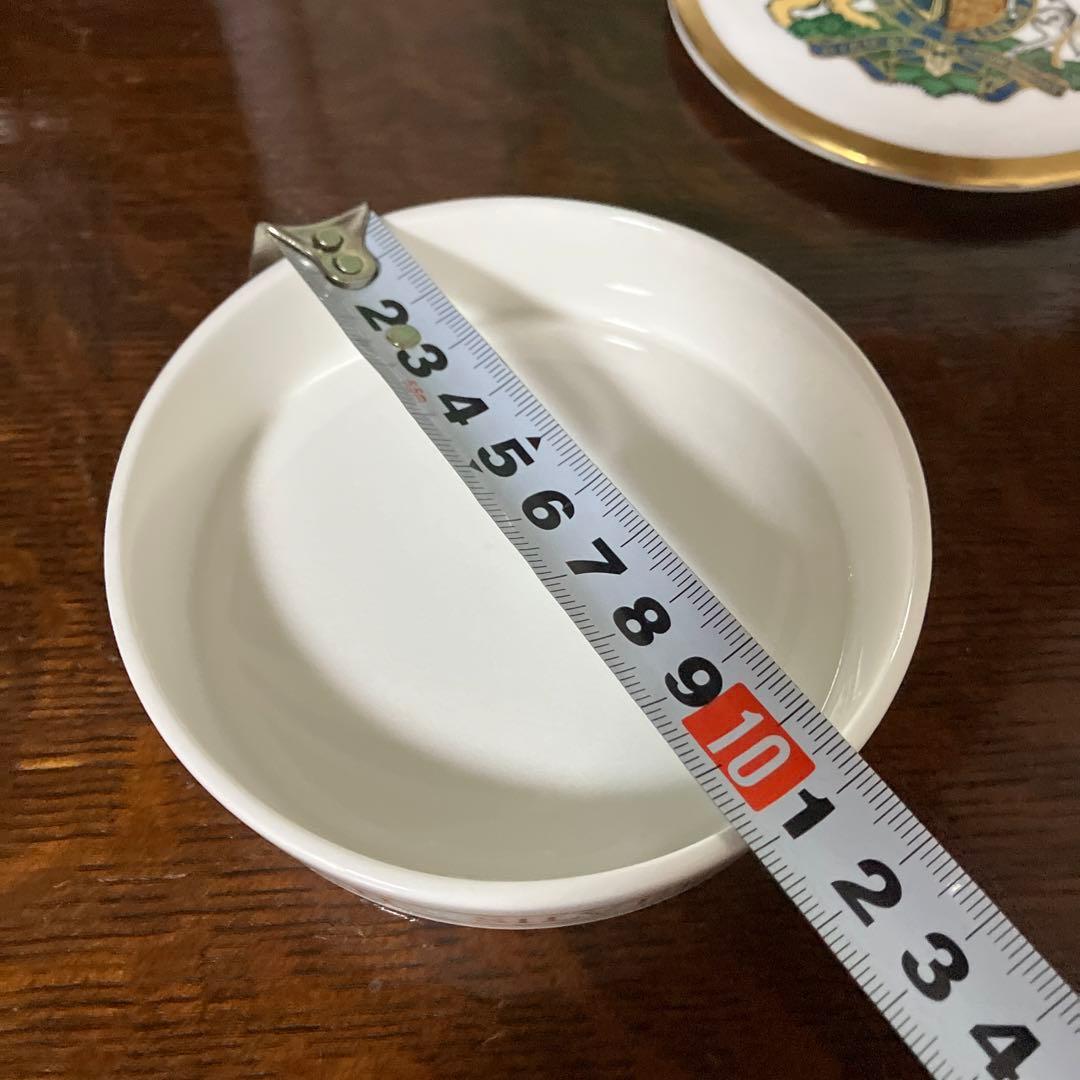 レア品　エリザベス女王在位25周年　シルバージュビリー　コールポートトリンケット