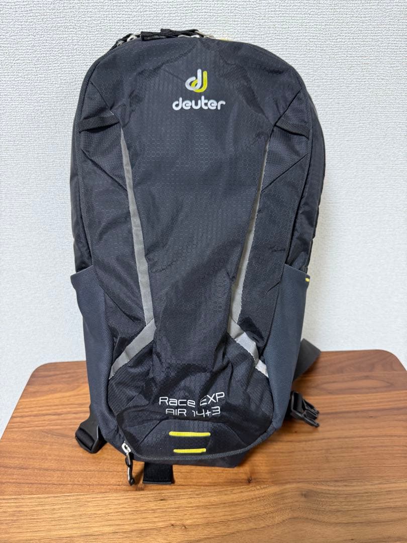 deuter(ドイター)　RACE EXP AIR 14+3 ブラック リュック