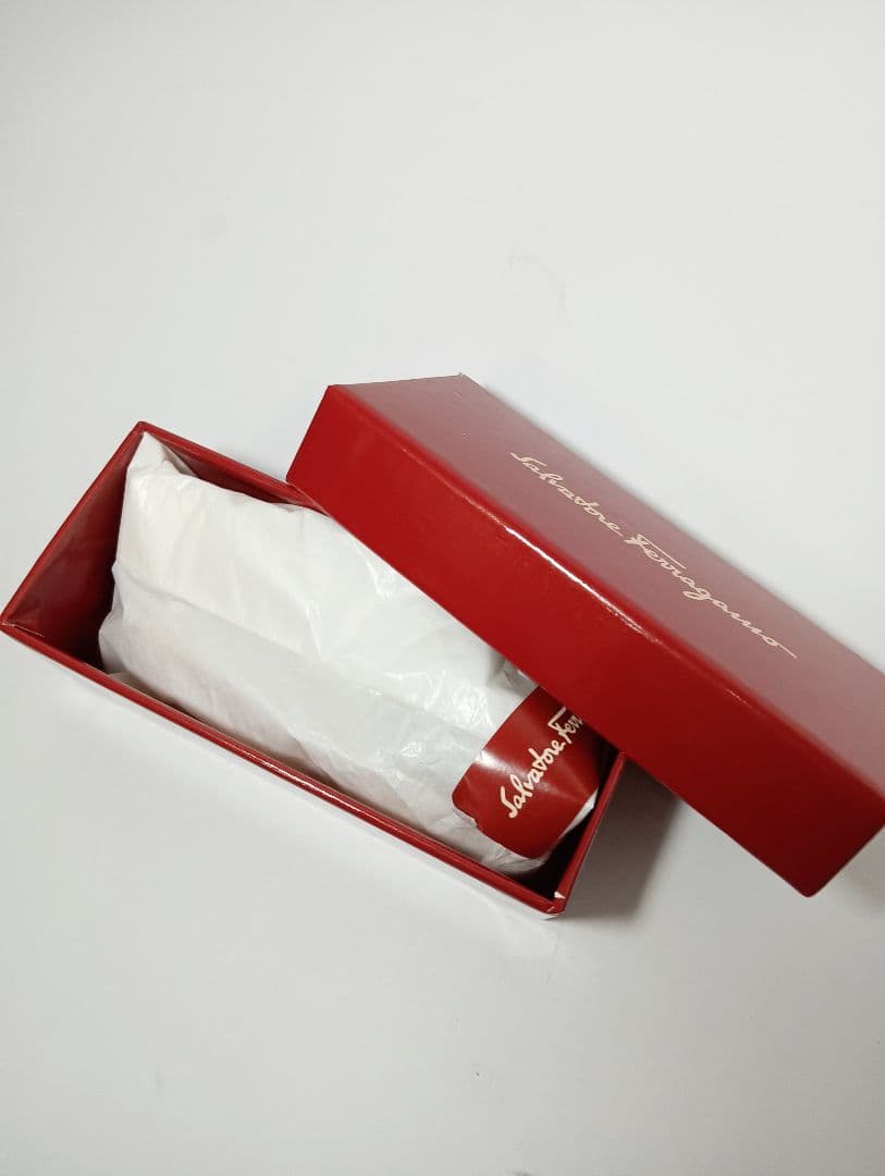 フェラガモ　Ferragamo　バレッタ　ブラック　ガンチーニ　髪留め