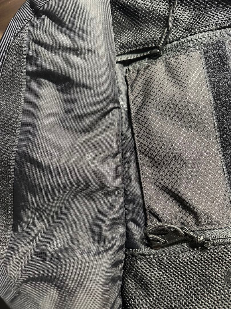 完売品　22ss Supreme メッセンジャーバッグ ブラック