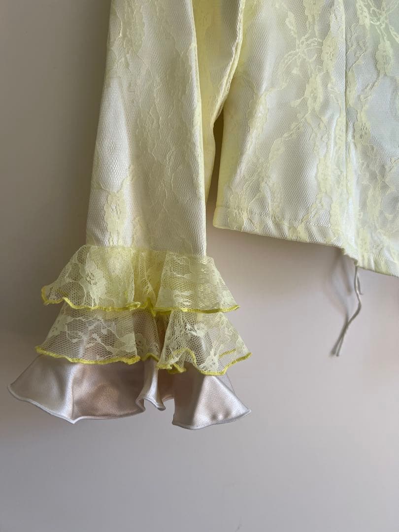 フラメンコブラウス　ソニアジョーンズ　クリーム色　4サイズ　レースブラウス　衣装