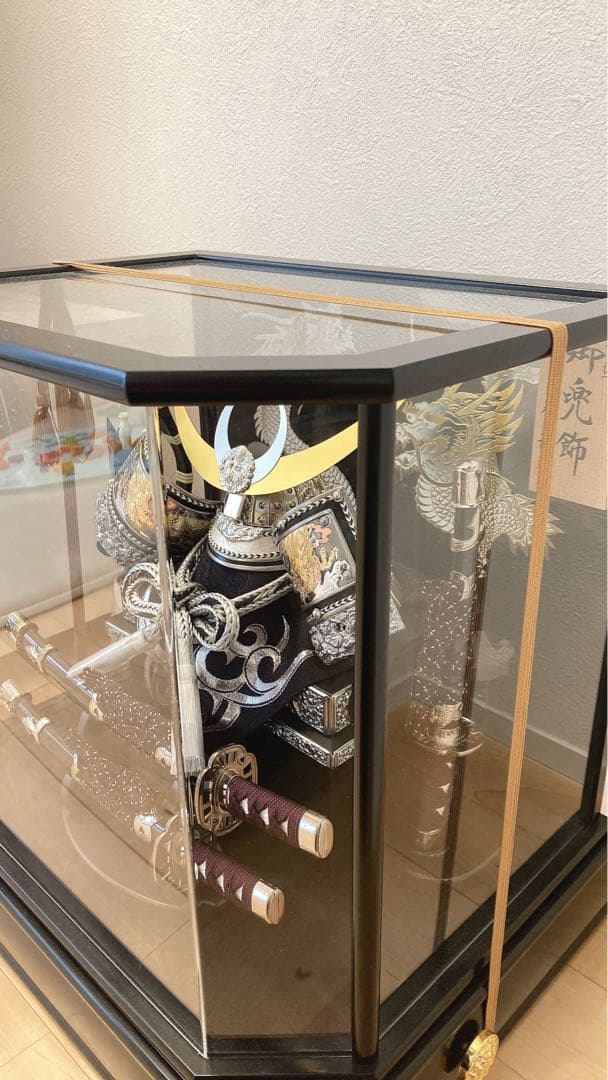 【オルゴール付】美品　五月人形 ケース付き 伝統的デザイン