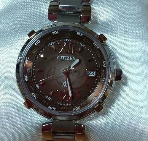 ポ*コ様 CITIZEN シチズン xC 腕時計 H240 電波時計 稼働 説明