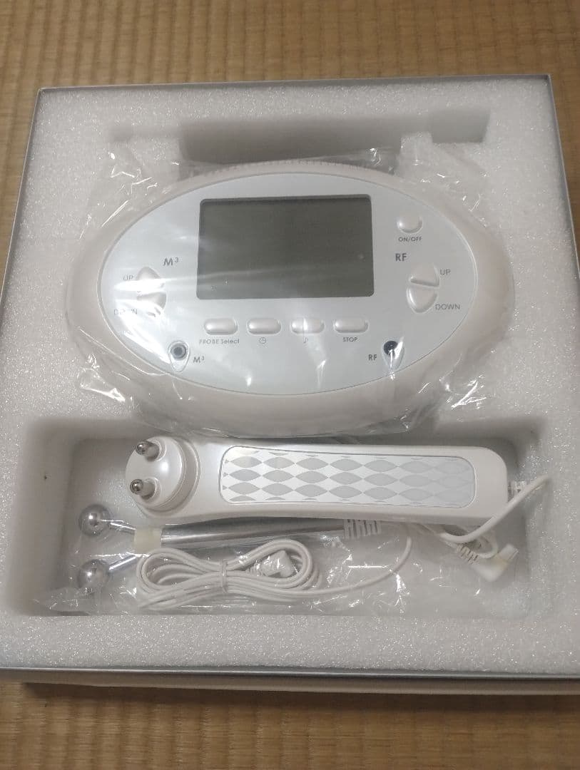 CRYSTAL S たかの友梨 美顔器【未使用】