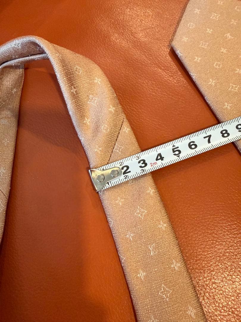 LOUIS VUITTON ベージュ ドットネクタイ